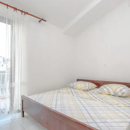 Two-bedroom In Brodarica *