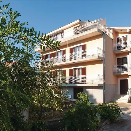 Two-bedroom In Brodarica *